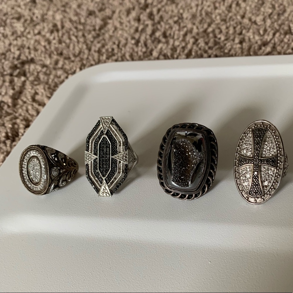 BUNDLE! Costume jewelry rings 💍